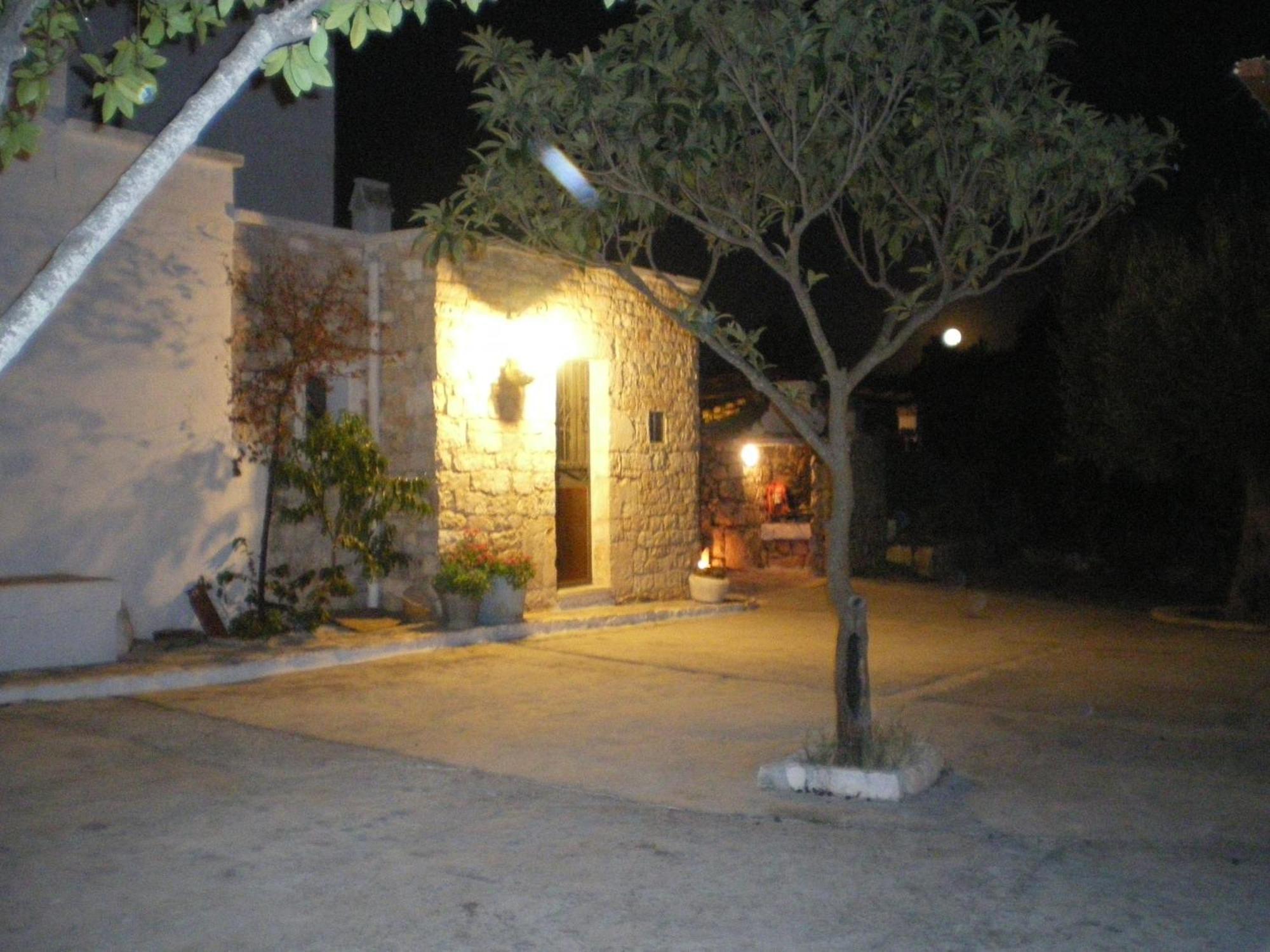 B&B Cinque Stalle Monopoli Exterior photo